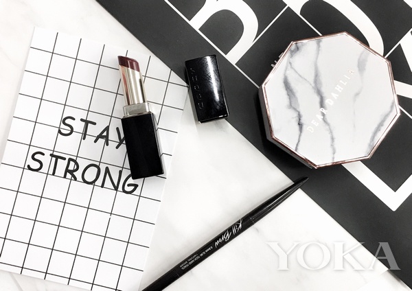 夏天出游化妆包多少钱一包,旅行必备多功能化妆包