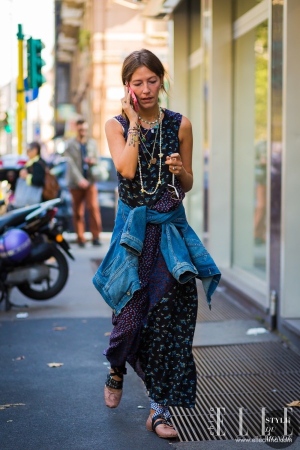 牛仔外套里穿什么,牛仔外套里穿什么比较好