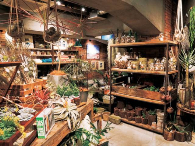 国庆节去东京？那这条微信你得收好了！20家不务正业的最时髦小店让你买不停……