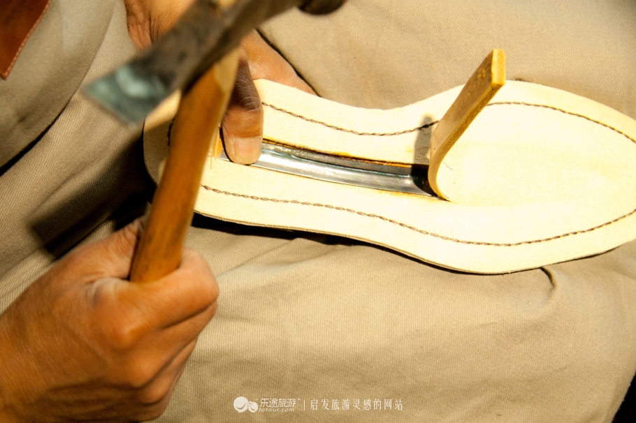 正宗高档老北京鞋,北京1978手工皮鞋加盟