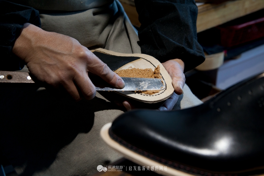 正宗高档老北京鞋,北京1978手工皮鞋加盟