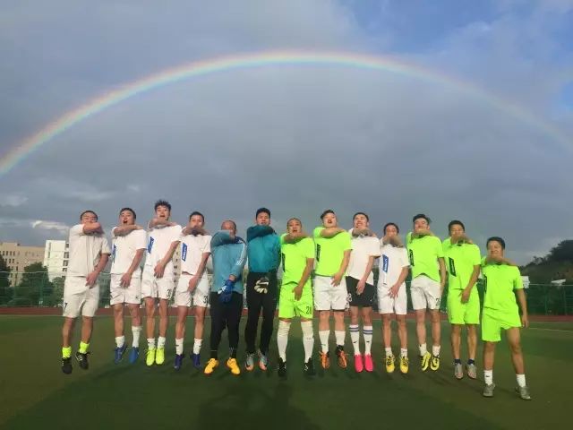 我们这五年诗朗诵,我们这五年剧情介绍