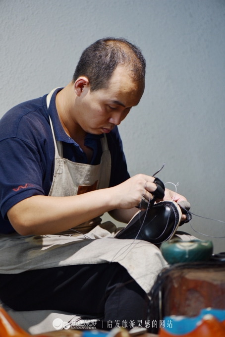 正宗高档老北京鞋,北京1978手工皮鞋加盟