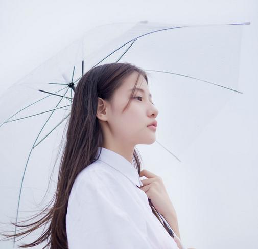 夏天晒黑秋天能白回来吗,夏天晒黑怎么快速变白的土方法