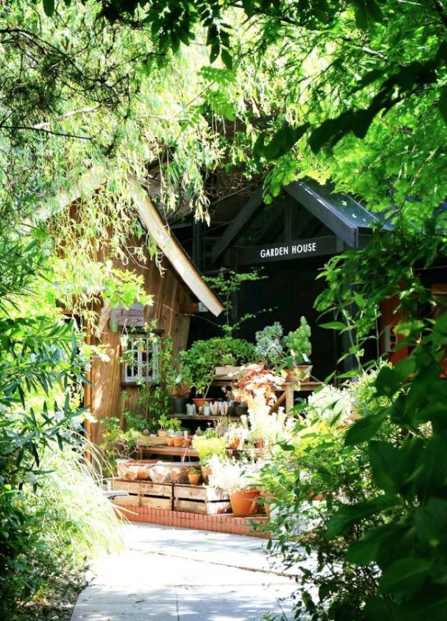 国庆节去东京？那这条微信你得收好了！20家不务正业的最时髦小店让你买不停……