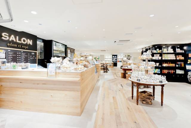 国庆节去东京？那这条微信你得收好了！20家不务正业的最时髦小店让你买不停……