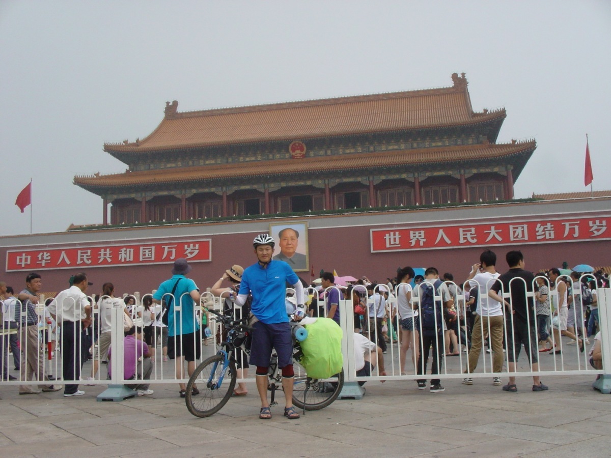 一个人一台车到西藏,一个人一辆车直通拉萨