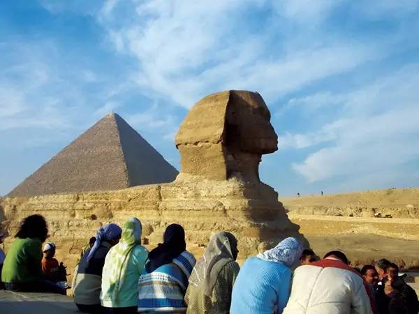 不止眼前的苟且还有远方的苟且,生活不止眼前的苟且还有远方英文