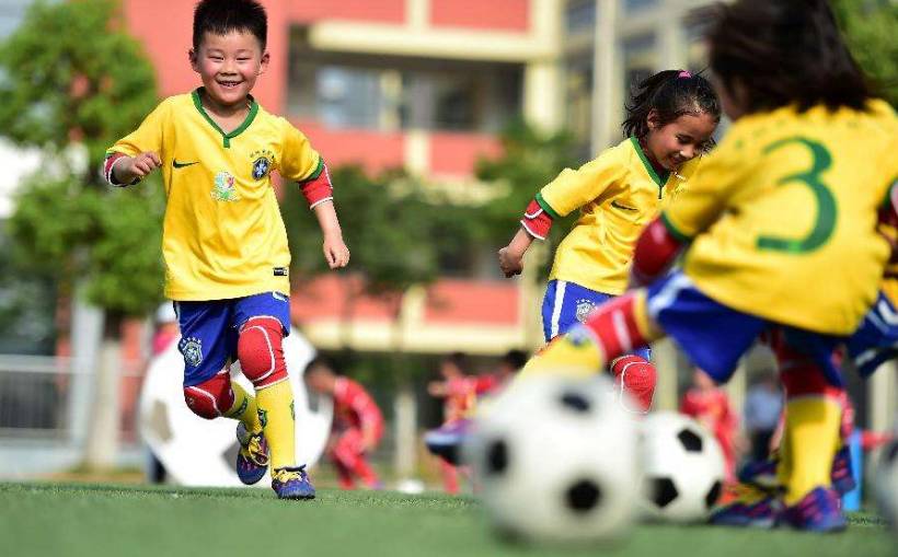 全国首批足球特点幼儿园名单公示,2019年全国足球特点幼儿园