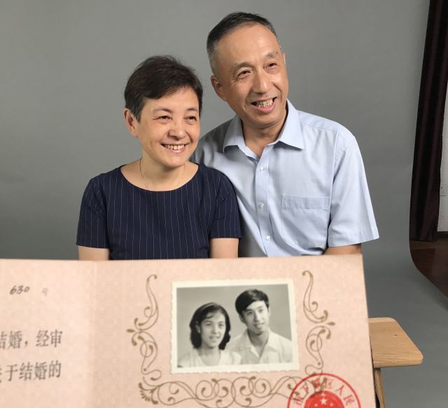 没有数码、不用PS，这间照相馆里的每一记快门，都是凝固的时光