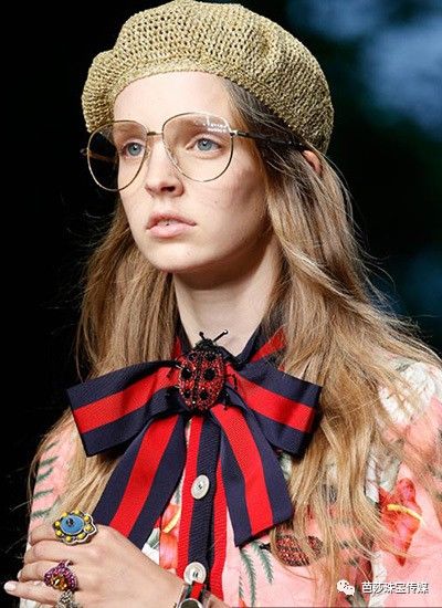 丝巾的100种新玩法,丝巾的各种新玩法