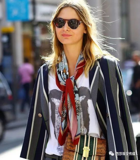 丝巾的100种新玩法,丝巾的各种新玩法