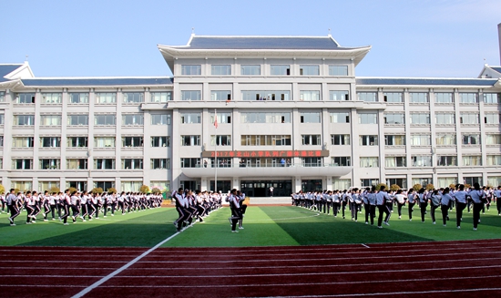 小学队列队形广播操比赛,展礼仪风采树文明形象宣传视频