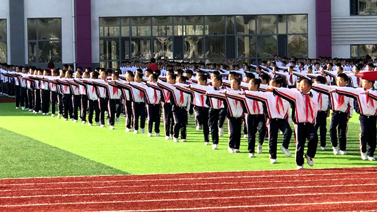 小学队列队形广播操比赛,展礼仪风采树文明形象宣传视频