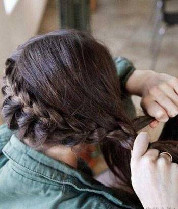 时髦好看的几款编发赶紧学起来,一款百搭编发一学就会美翻了