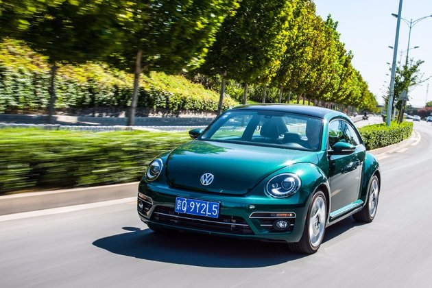 大众甲壳虫2018纵乐版,甲壳虫路上回头率