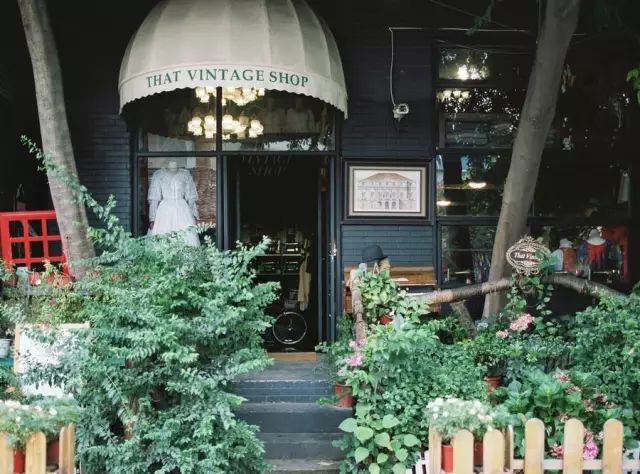 “你是谁？”“我要跟你睡觉～”