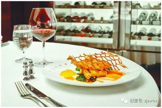 想在家门口搭乘邮轮去日本旅行吗？怎样省钱、邮轮体验如何……最强攻略告诉你要这样玩转巡海之旅！