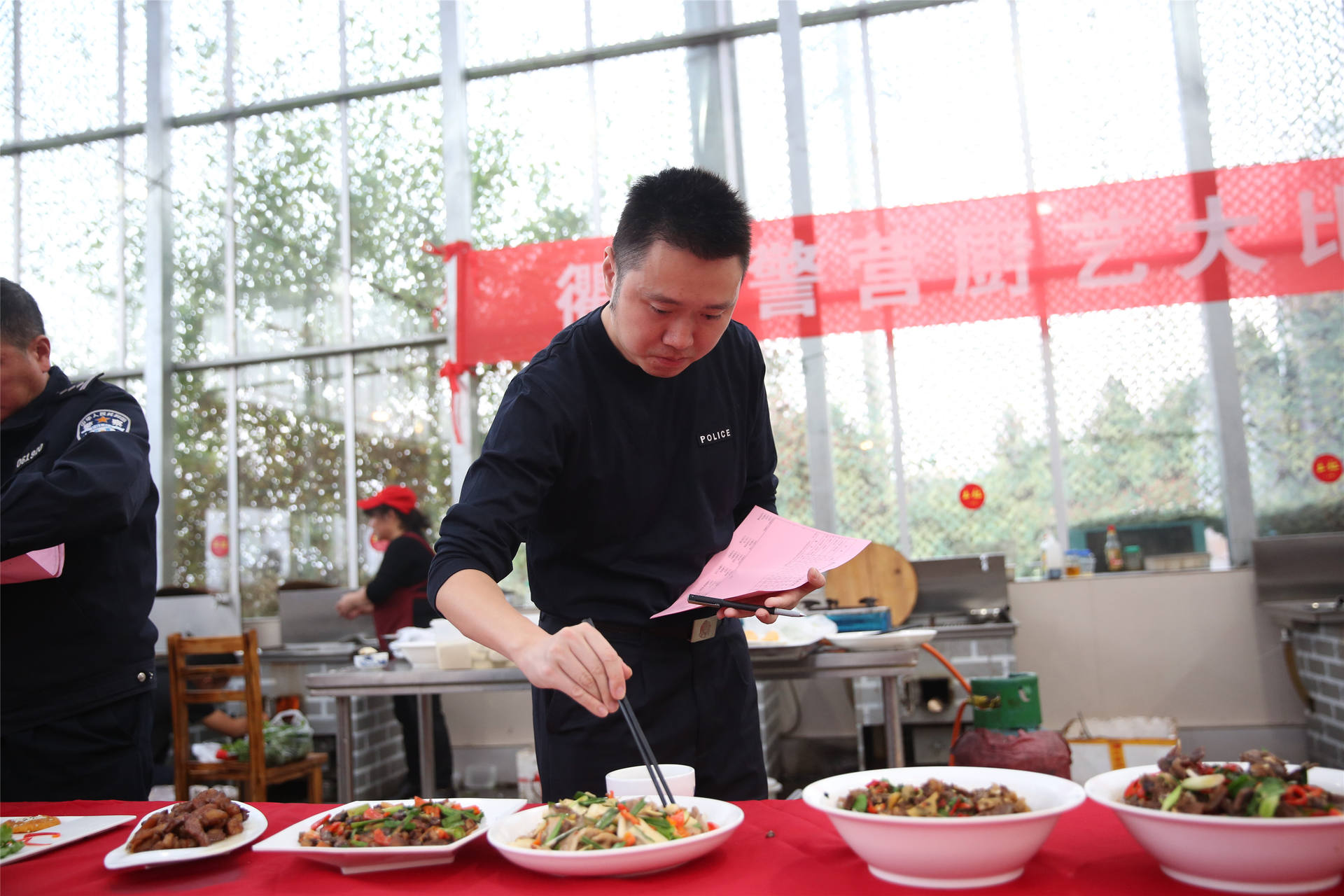 告诉你，我就是来拉仇恨的！警营厨神争霸赛火热开启~