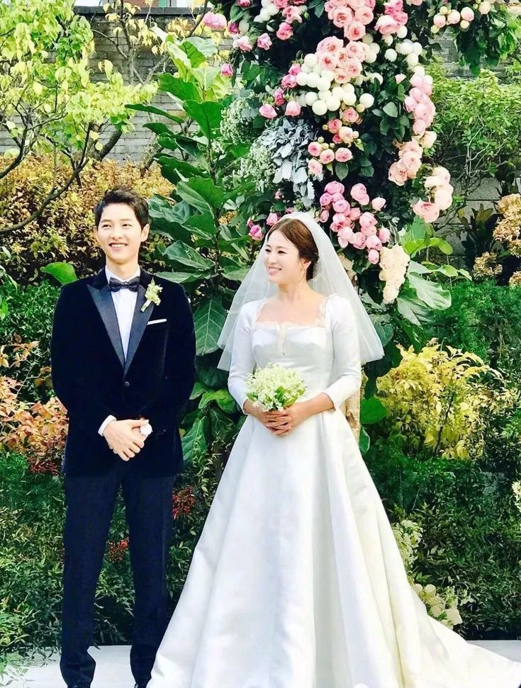 宋仲基和宋慧乔视频,宋钟基权志龙