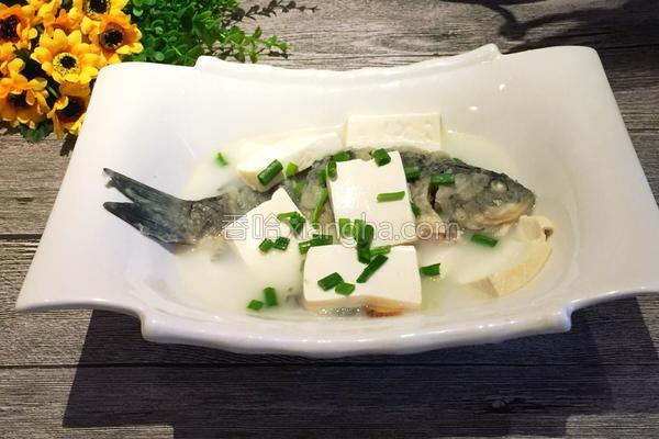 鱼炖豆腐的最正宗视频,鱼炖豆腐汤怎么做