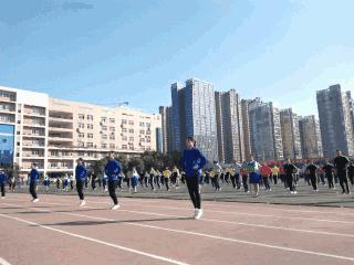 你昨天的朋友圈里还差一张动图~