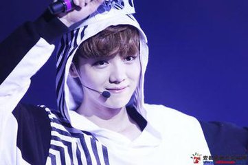 鹿晗vs张艺兴黄子韬,鹿晗与鹿晗pk视频