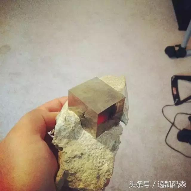 刚好插进洞洞，强迫症会爽到顶点~