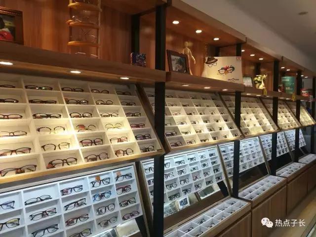 免费配镜，免费验光，免费清洗，免费维修……它不只是一家眼镜店，它更是一个学生视力关爱项目！