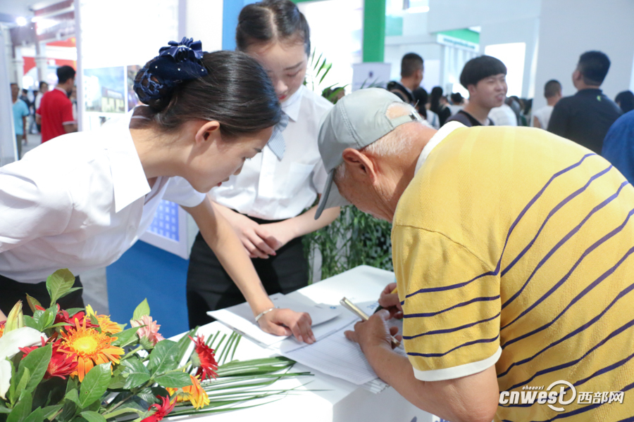 陕西三本及高职院校招生咨询会开幕特点展示引人眼球