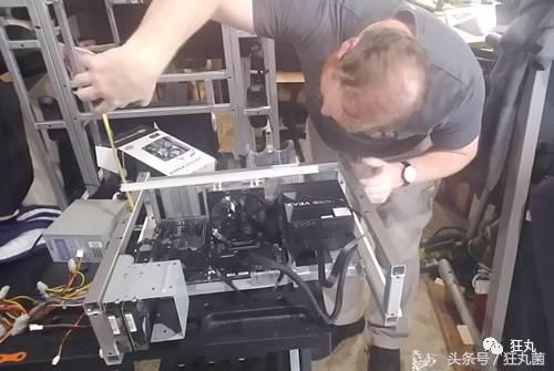 能热饭还能当马桶？别拦我，请把我埋在这样的电脑机箱里