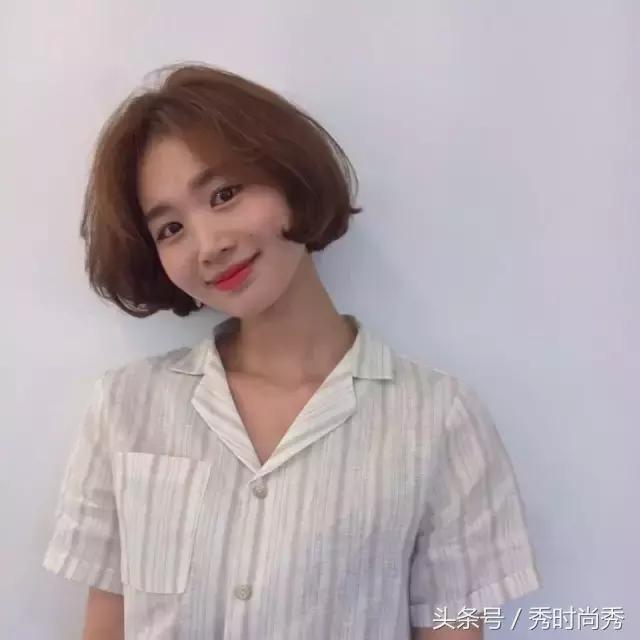 韩系外翻中短发高级感,短发发尾外翻发型