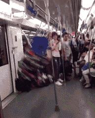 葬爱家族欠一块水泥地,广西葬爱家族水泥地斗舞完整视频