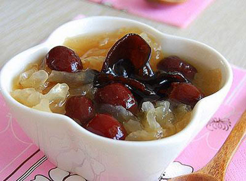 百科全说淡斑吃什么,吃什么能祛斑的误解