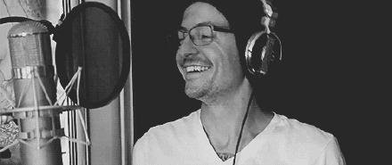 林肯公园主唱自杀引发伤感狂潮，还记得戴着MP3在校园听过的那些歌吗