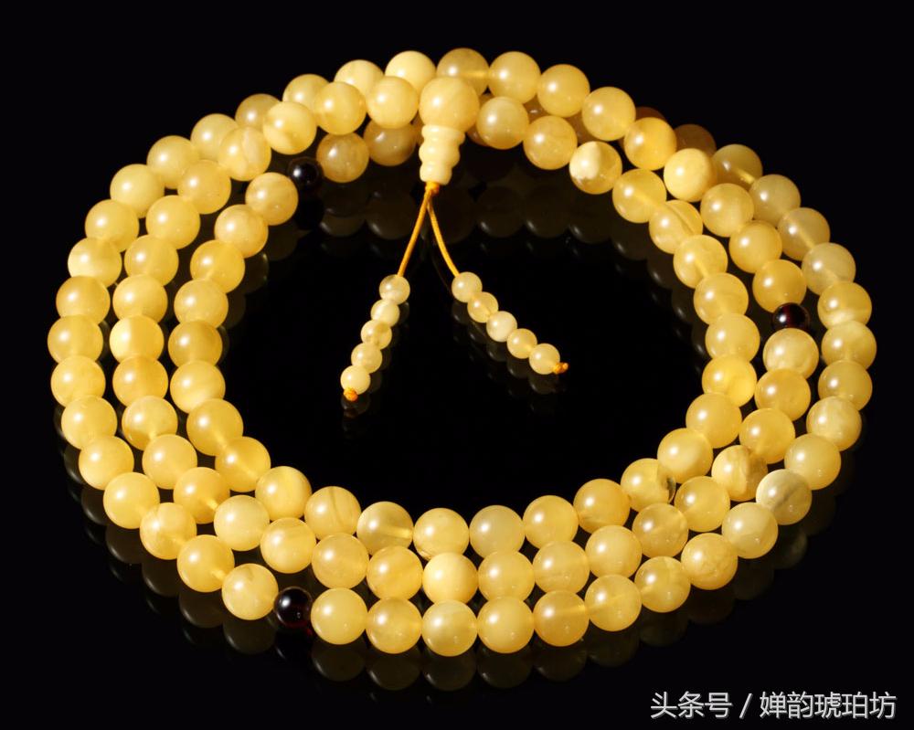 蜜蜡黄水晶琥珀哪个好,鸡油黄满蜜的蜜蜡是什么样