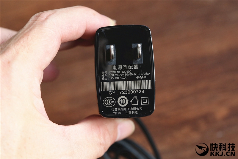 天猫精灵x1和小米ai音箱,天猫精灵x1智能音箱