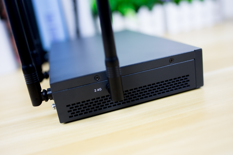 千兆飞鱼星路由器什么型号,飞鱼星百兆路由器