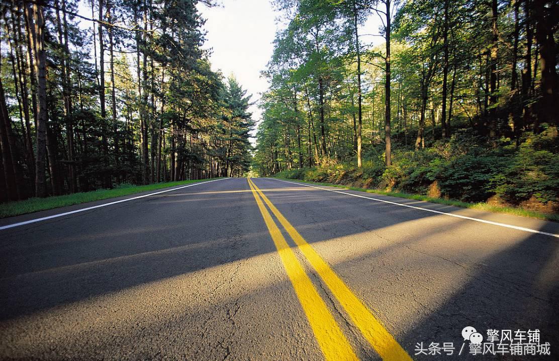 道路中间黄线虚线的含义是什么,道路两边的白线虚线是什么意思