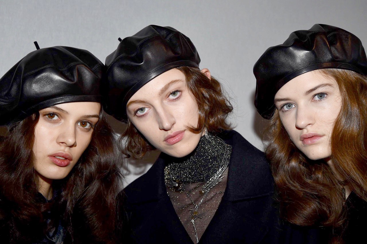 草帽贝雷帽的正确戴法,怎样把贝雷帽戴着好看