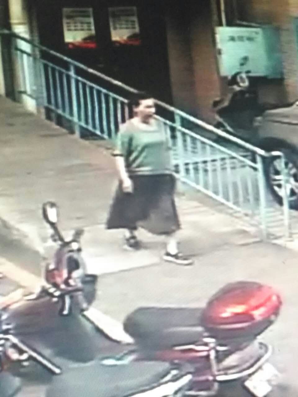 急寻：长沙52岁抑郁女子离家出走，身高1米6，穿绿色棉麻上衣、黑色雪纺裙裤，望您留意