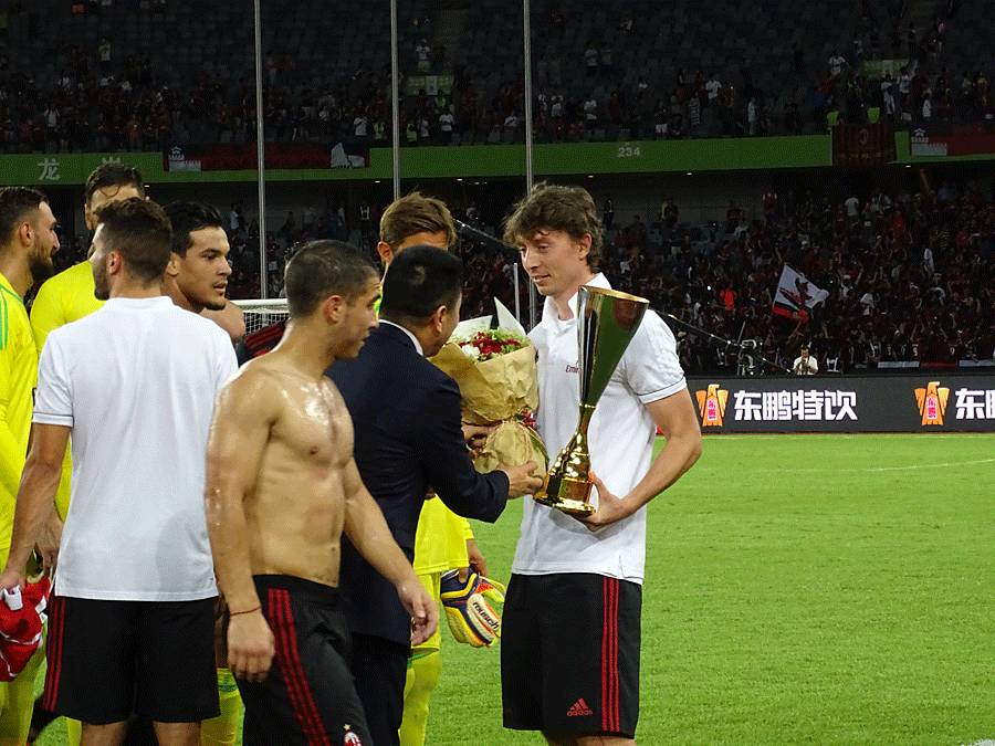 拜仁对阵ac米兰,拜仁德国超级杯发布会