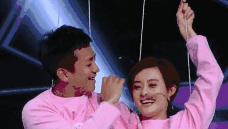 如果孕妇准爸玩真心话大冒险，他们会说什么？