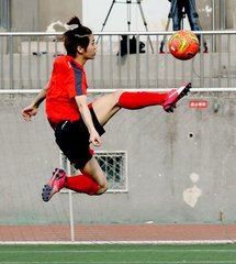 鹿晗vs张艺兴黄子韬,鹿晗与鹿晗pk视频