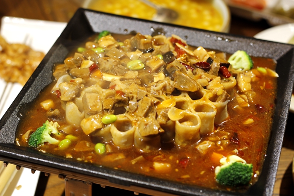 山西一绝特点刀削面,山西正宗剔尖面好吃的面馆