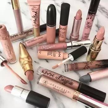 深色口红不好看,浅色口红涂了显黑显老怎么办