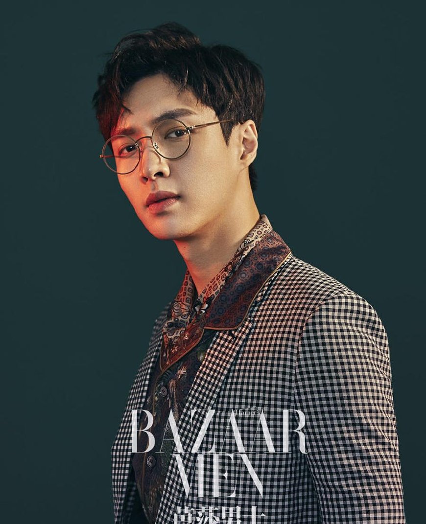 当红小鲜肉们的逆天杂志封面，哪一个是你的最爱？