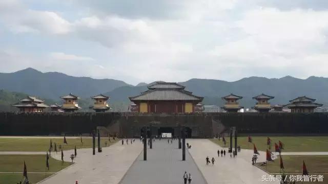 千千万万的人付出努力,无数人都是为了生存而去努力赚钱