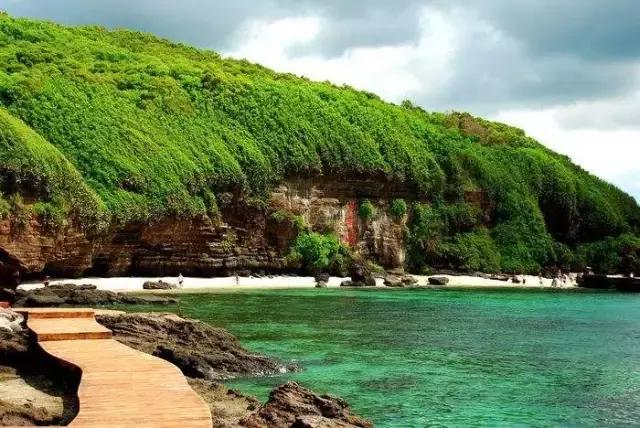 北海涠洲岛给夏天之旅带来了惊喜,国内绝美海岛北海涠洲岛