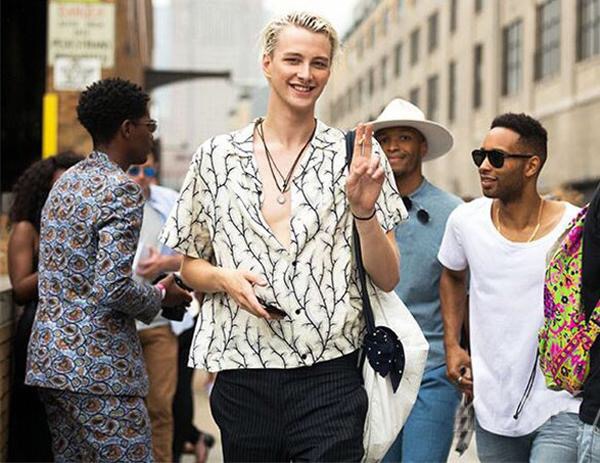 衬衫t恤男人这样穿才够帅气,男装印花短袖衬衫搭配